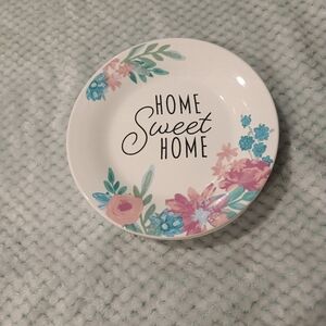 Set of 4 Floral Plates